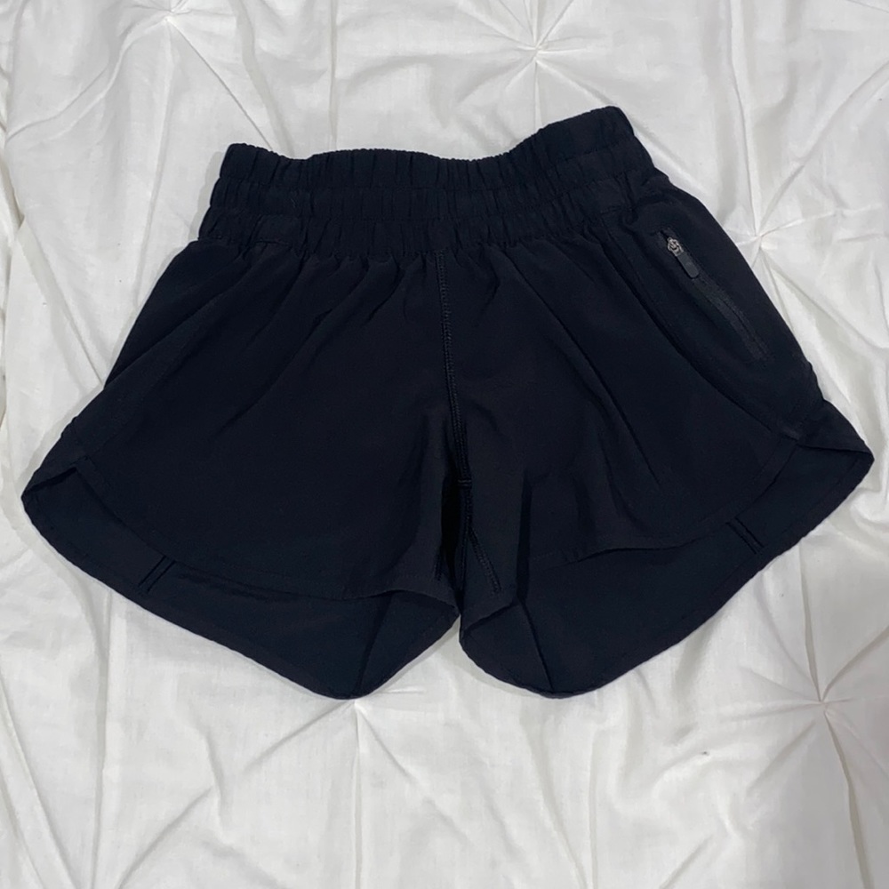 Lululemon shorts size 4